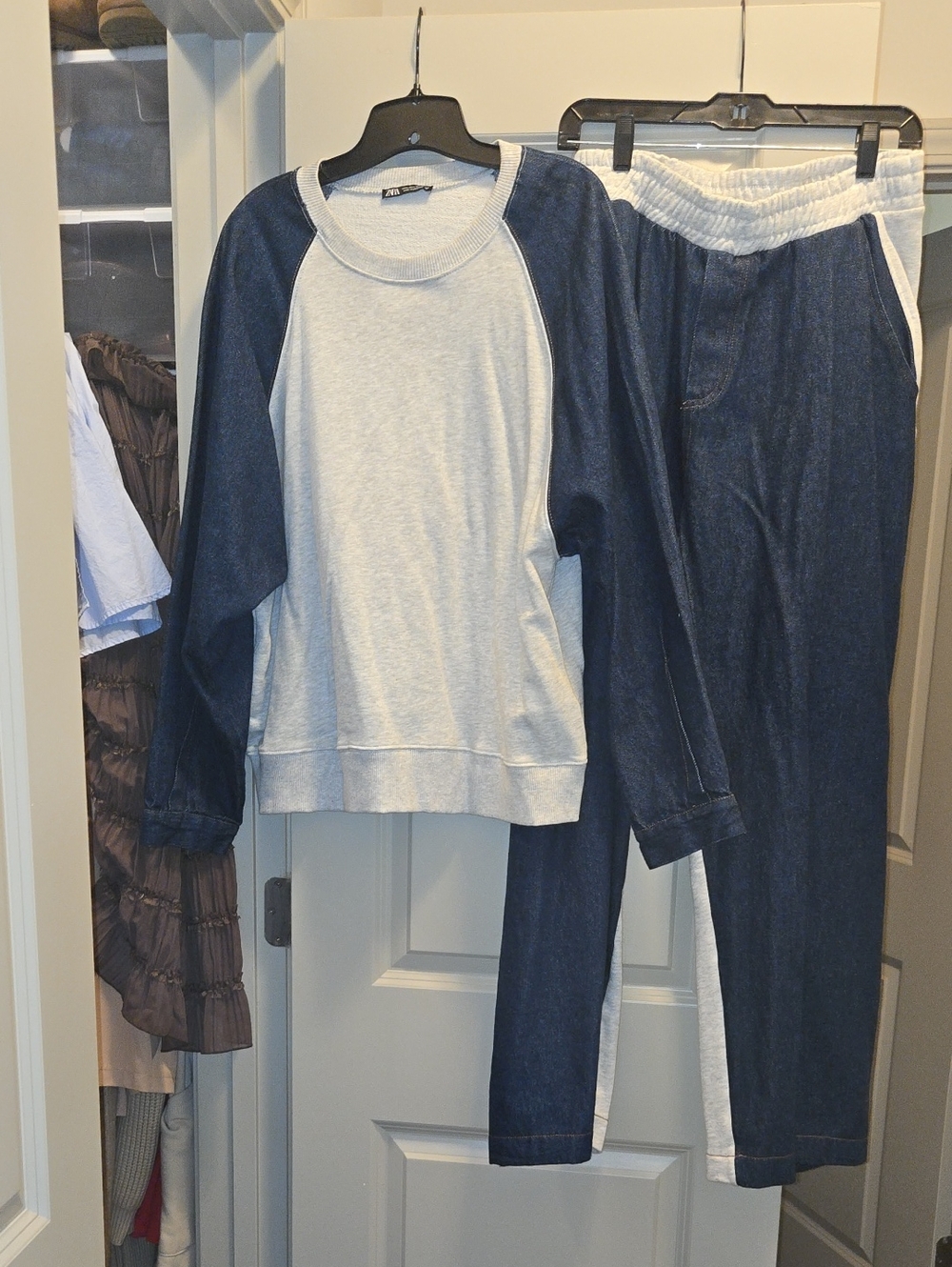 Womens Denim/Sweatshirt 2 Piece Set